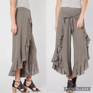 NWT Mustard Seed Flyaway Ruffle Pants